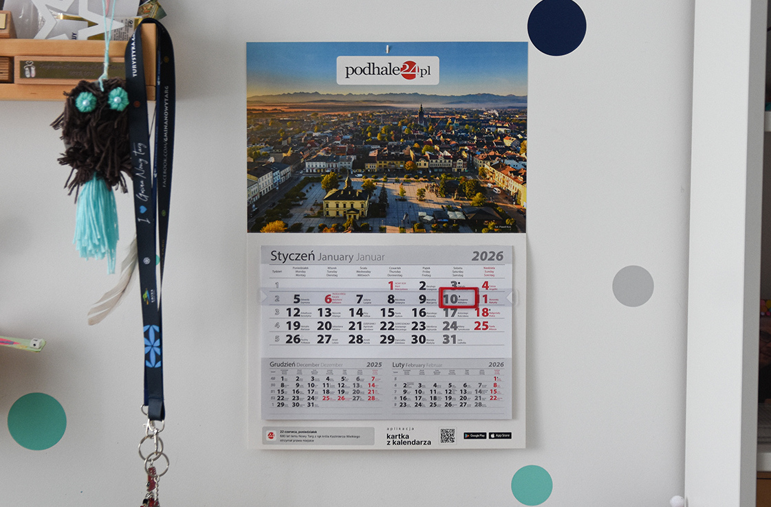 Kalendarz Podhale24.pl na 2026 rok już dostępny. Motywem jubileusz Nowego Targu
