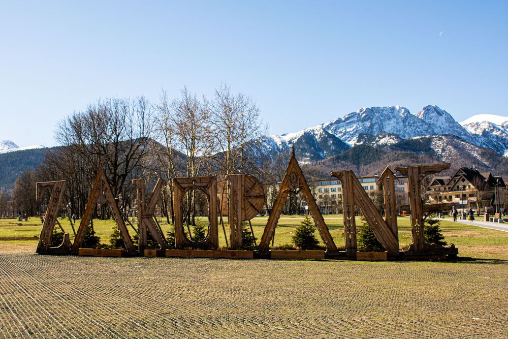 Kolej gondolowa w Zakopanem: Plany inwestycyjne, wyzwania transportowe i relacje z PKL