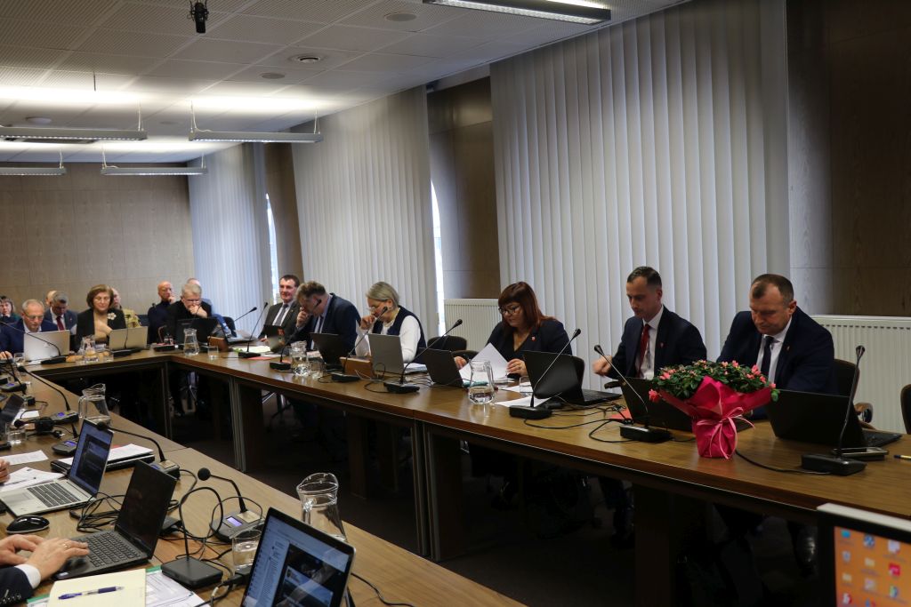 Powiat podjął rezolucję ws. obwodnicy Nowego Targu. Przewodniczący rady odgraża się wicestaroście