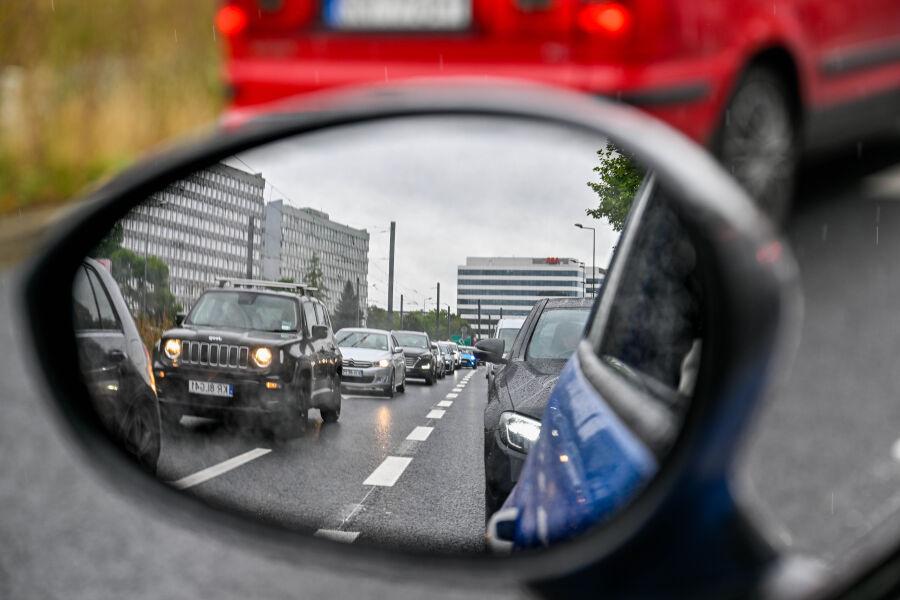 Wybierasz się z Podhala do Krakowa? Uważaj, Strefa Czystego Transportu już działa. Sprawdź jakie auta mogą wjechać do miasta, kto zapłaci i ile to kosztuje