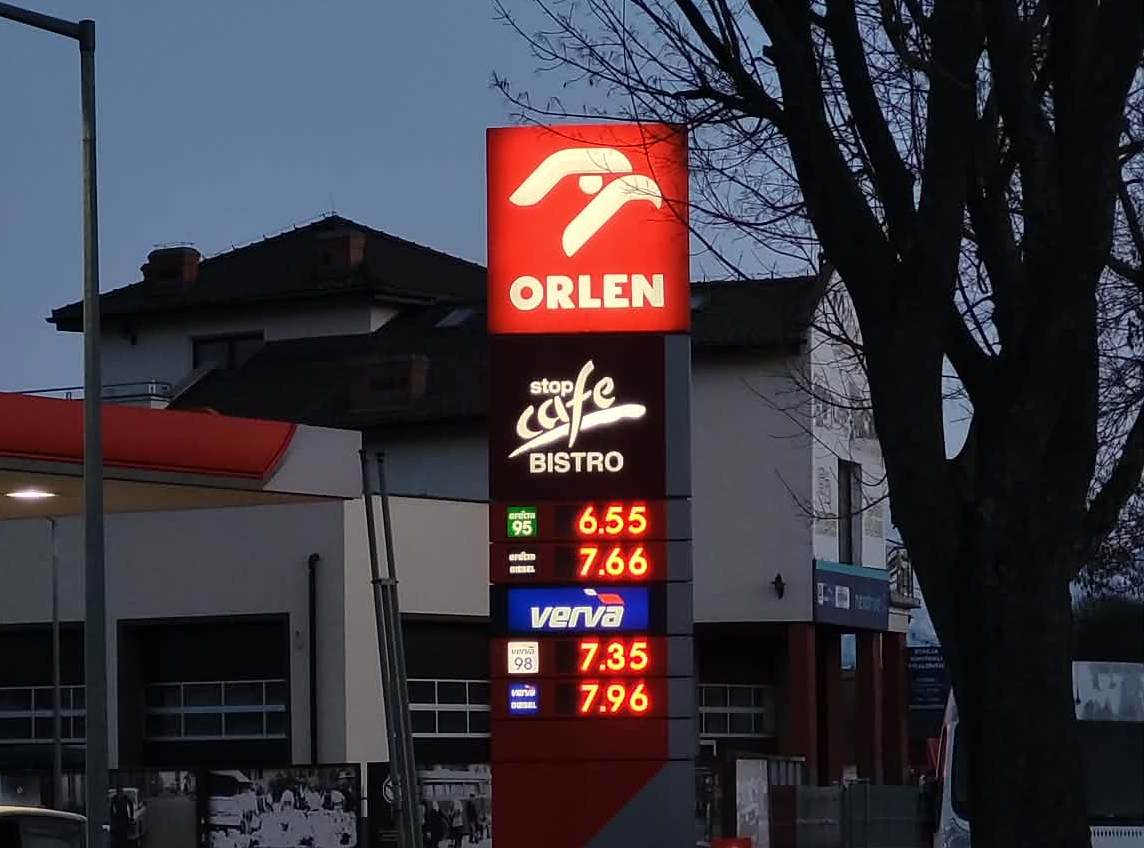 Szok na stacjach paliw. W Nowym Targu diesel podrożał w ciągu tygodnia o 1,41 zł na litrze!