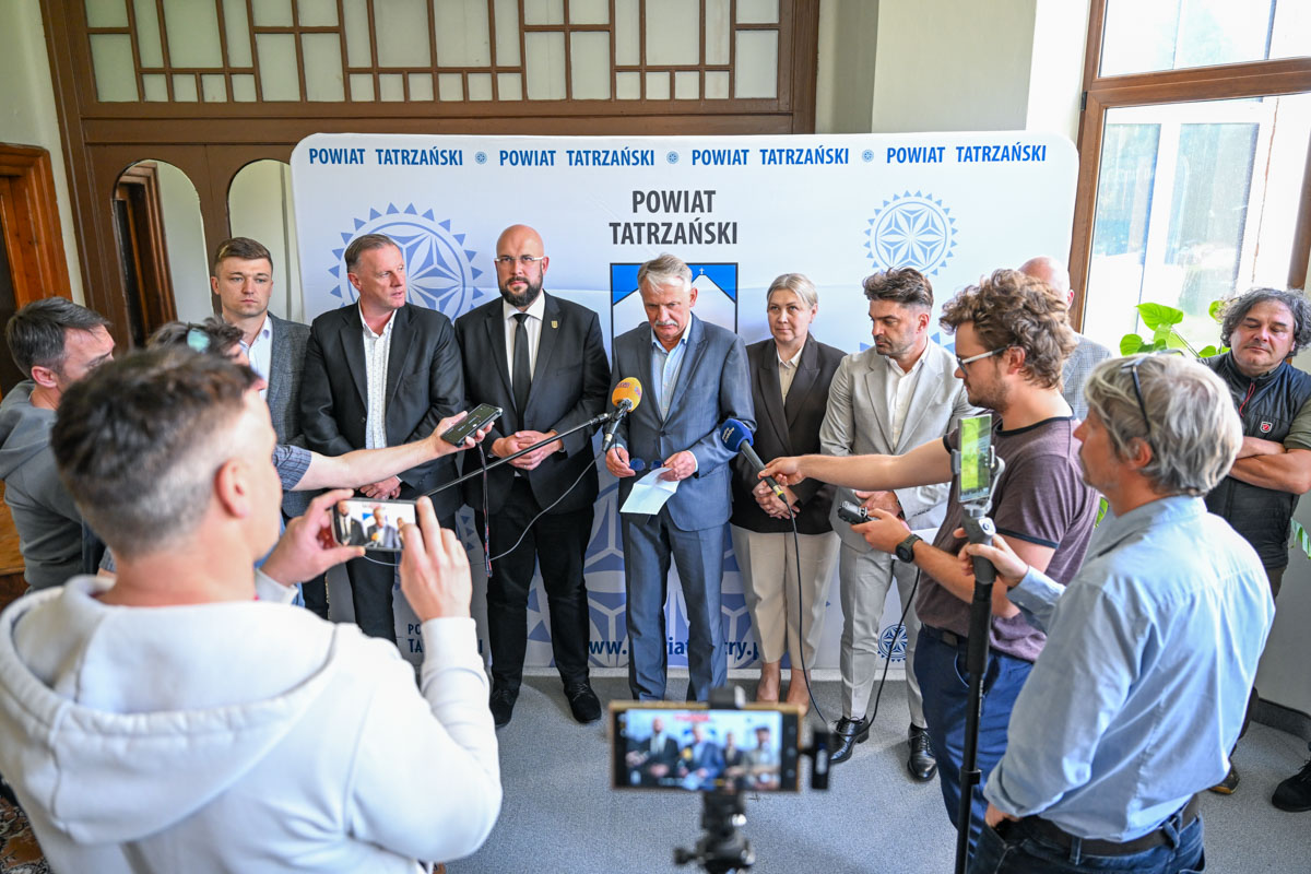 Samorządowcy debatują nad schroniskiem dla zwierząt pod Tatrami, wolontariatem i azylem dla dzikich zwierząt