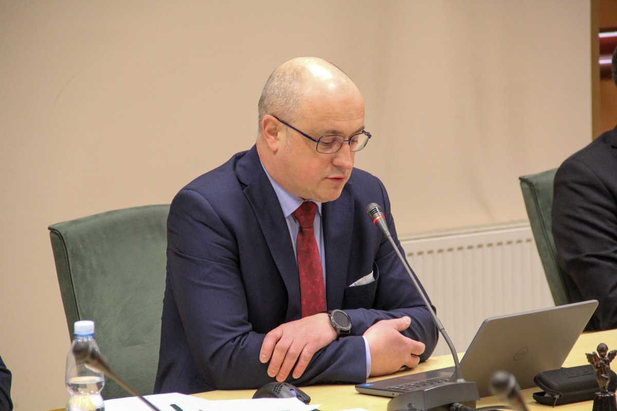 Średnia ocen wypada z gry. Radni przyjęli nowe zasady przyznawania stypendiów