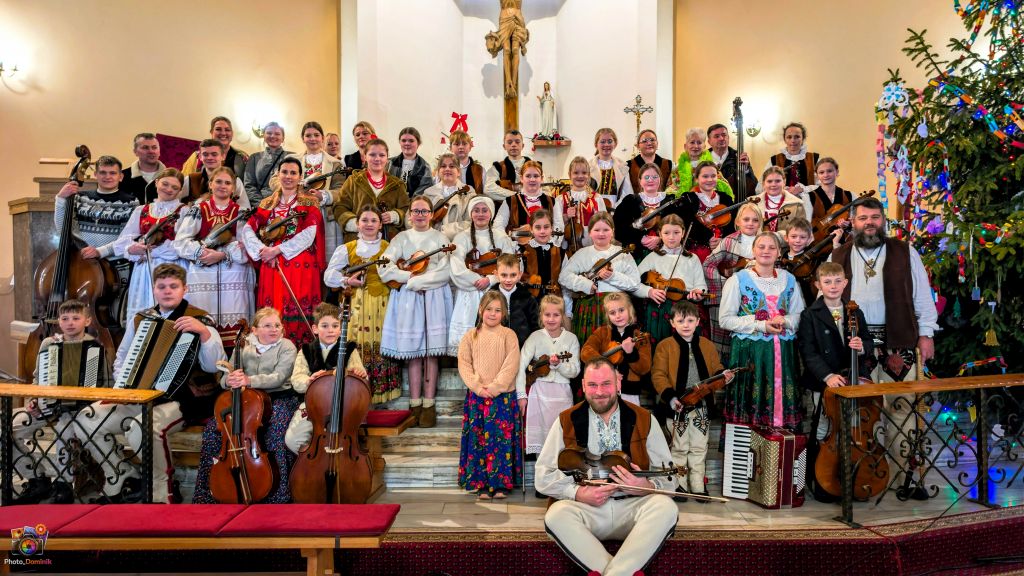 Kapela Dziewięćsił dostała propozycję występów we Włoszech i Watykanie. Ale brakuje im pieniędzy na wyjazd