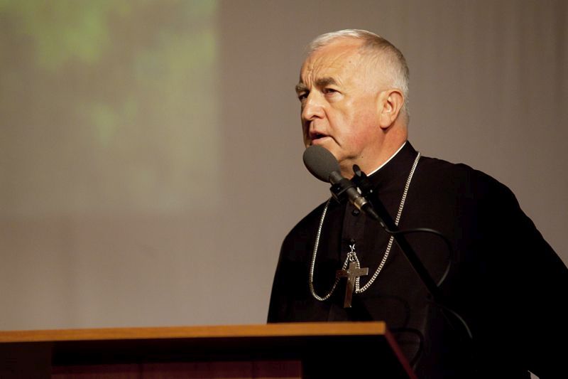 Wraca temat zarzutów wobec biskupa Jana Szkodonia o molestowanie seksualne. Kuria reaguje i dziękuje ofiarom za odwagę