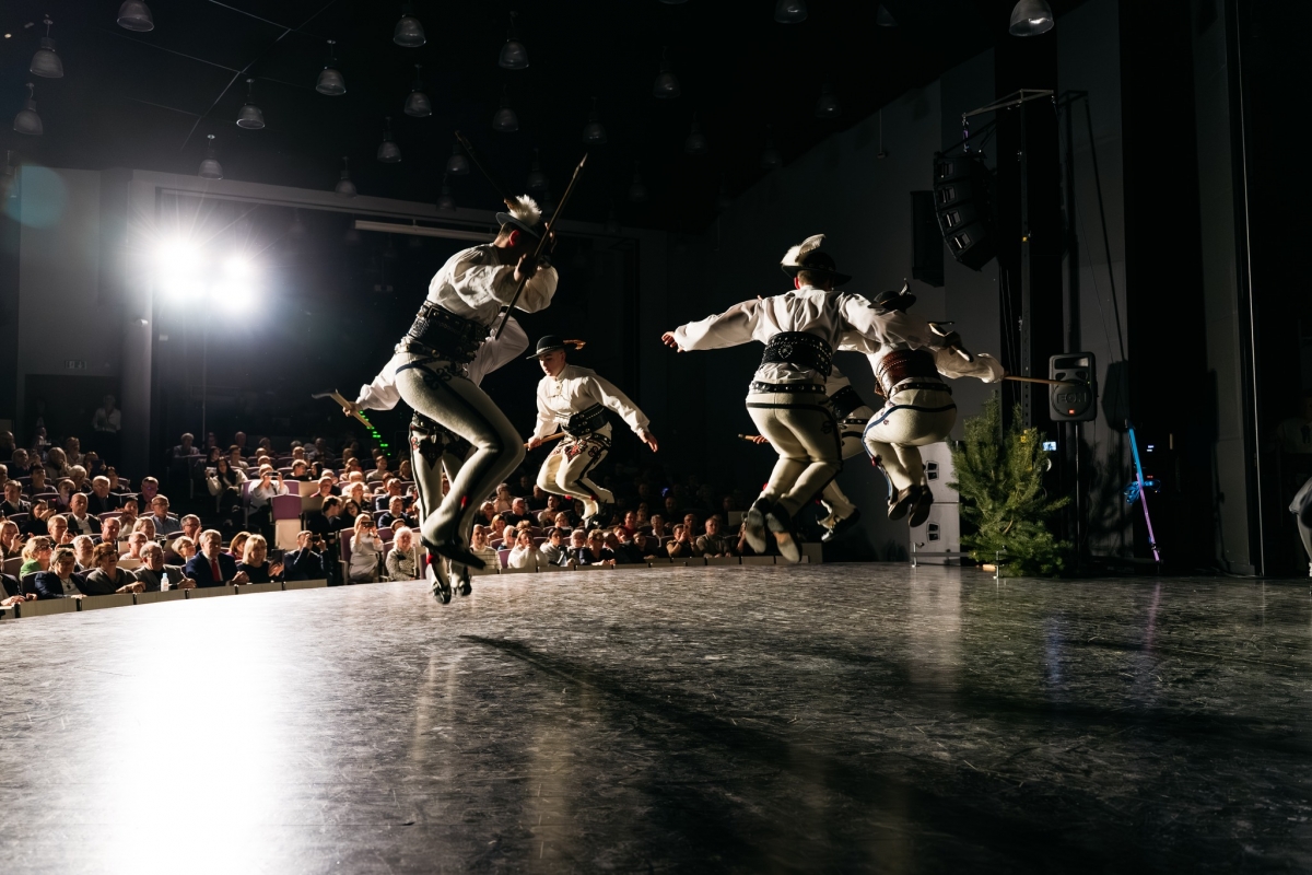 "Przybieżeli do Betlejem" ze "Zbójem", czyli Biołodunajcanie w Lesznie